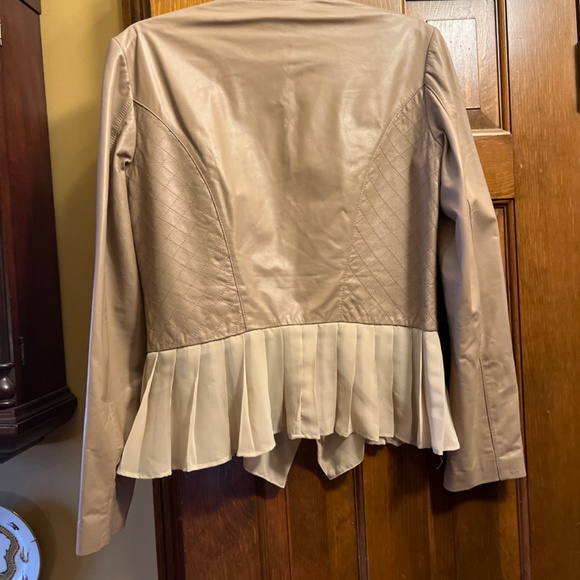 Super Cute Real Nappa Leather Jacket.  Taupe Color Leather.  Sz. 10. - Picture 7 of 13